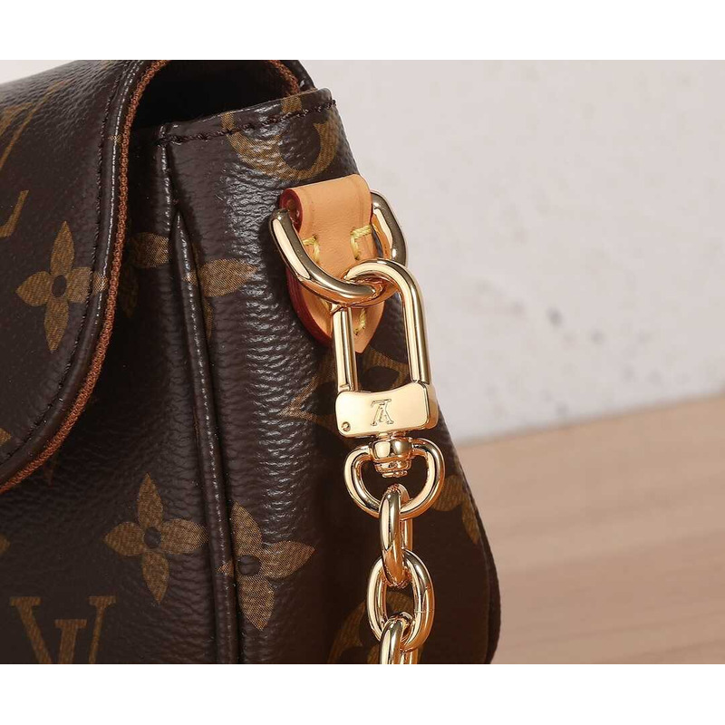 l**is V*t*n wallet on chain ivy shoulder bags monogram