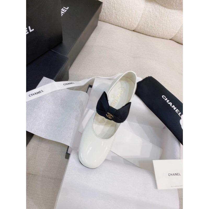 Ch*el mary jane calf patent leather and grosgrain black and white