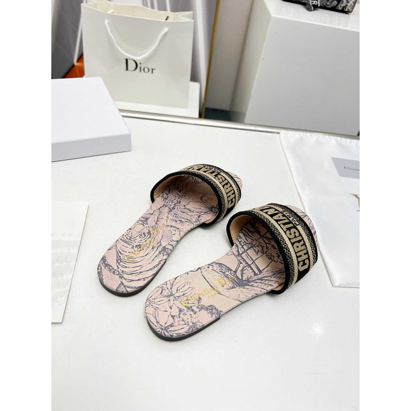 D*or dway slide multicolor embroidered cotton pink
