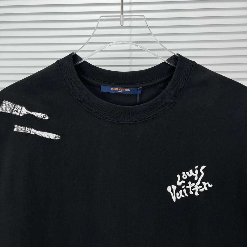 l**is V*t*n cotton t-shirt black