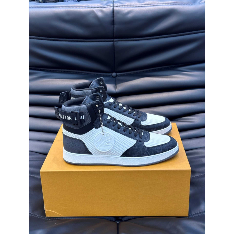 l**is V*t*n rivoli sneaker boot white black
