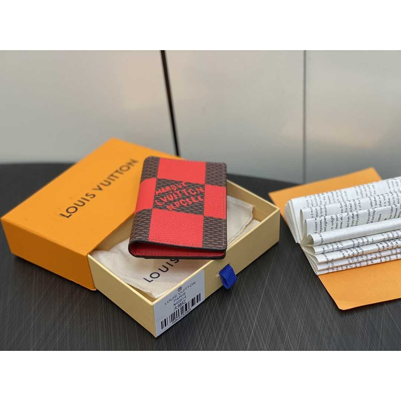 l**is V*t*n pocket organizer damier red