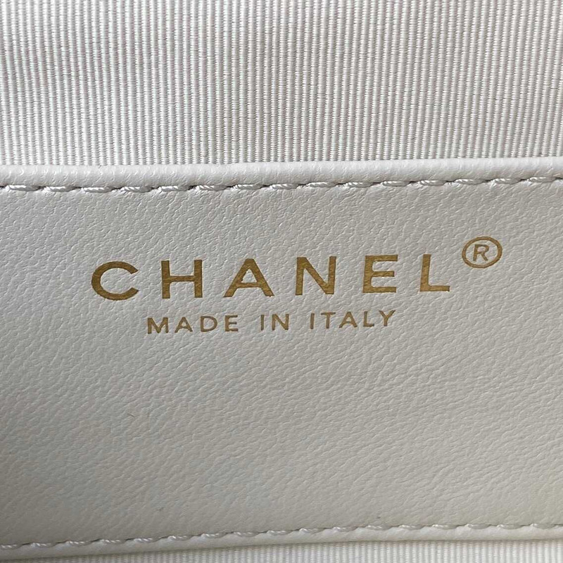 Ch*el baguette bag lambskin white
