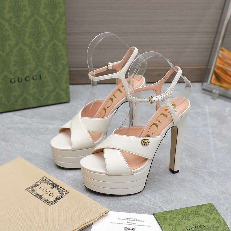 G*u*i platform sandals heels white