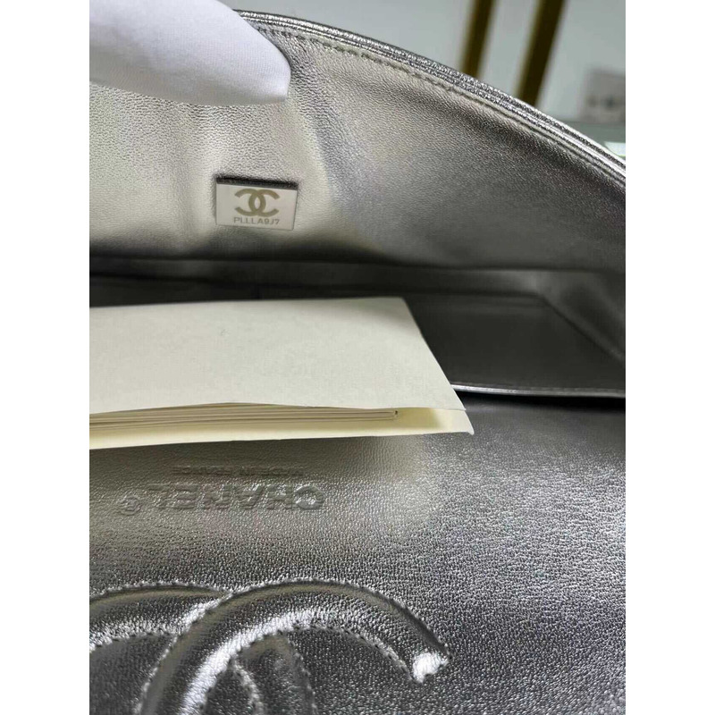 ch*el double flap Di*m*nd quilted jumbo grey bag