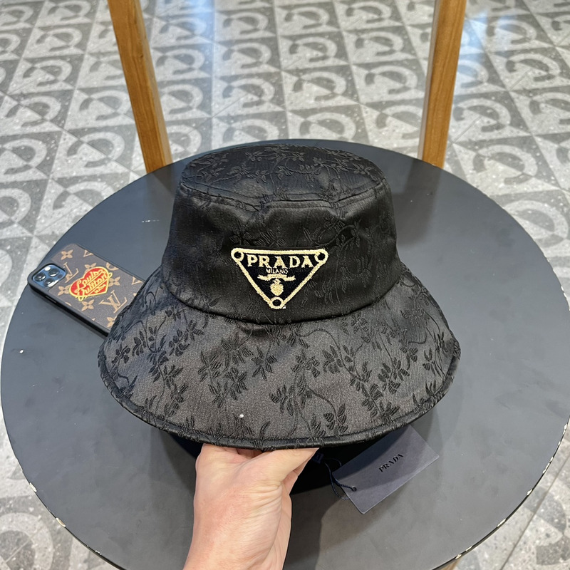 Pra*a bucket hat black