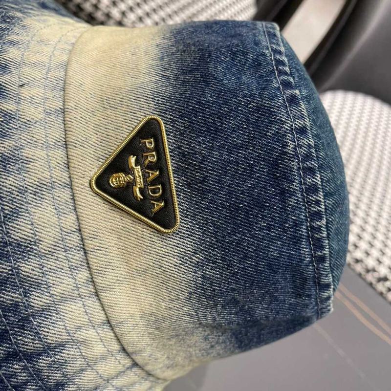 Pra*a denim bucket hat white and blue