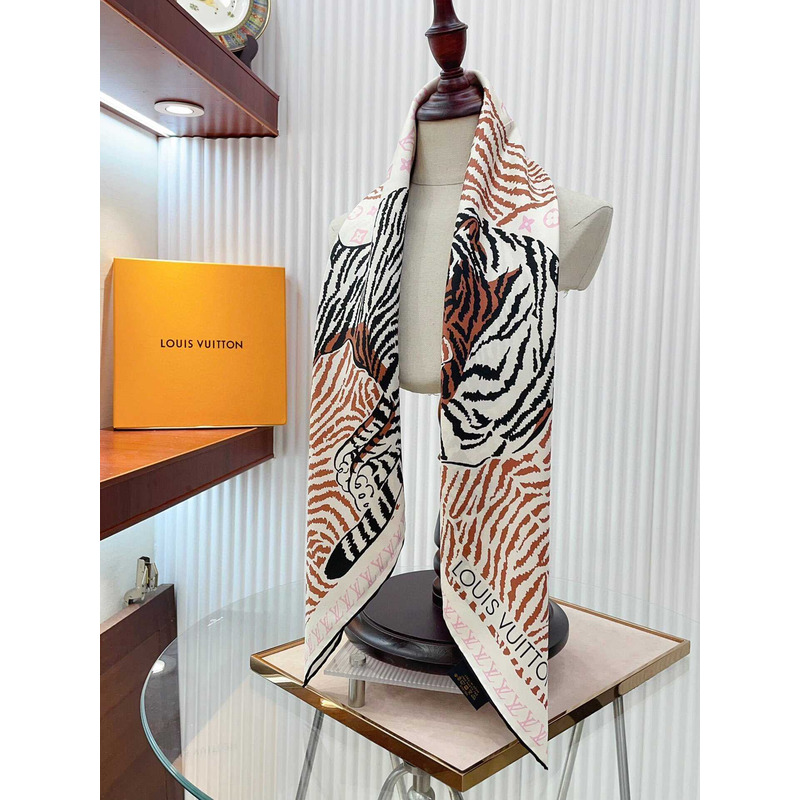 l**is V*t*n square scarf in white