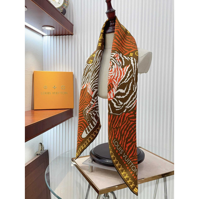 l**is V*t*n square scarf in brown