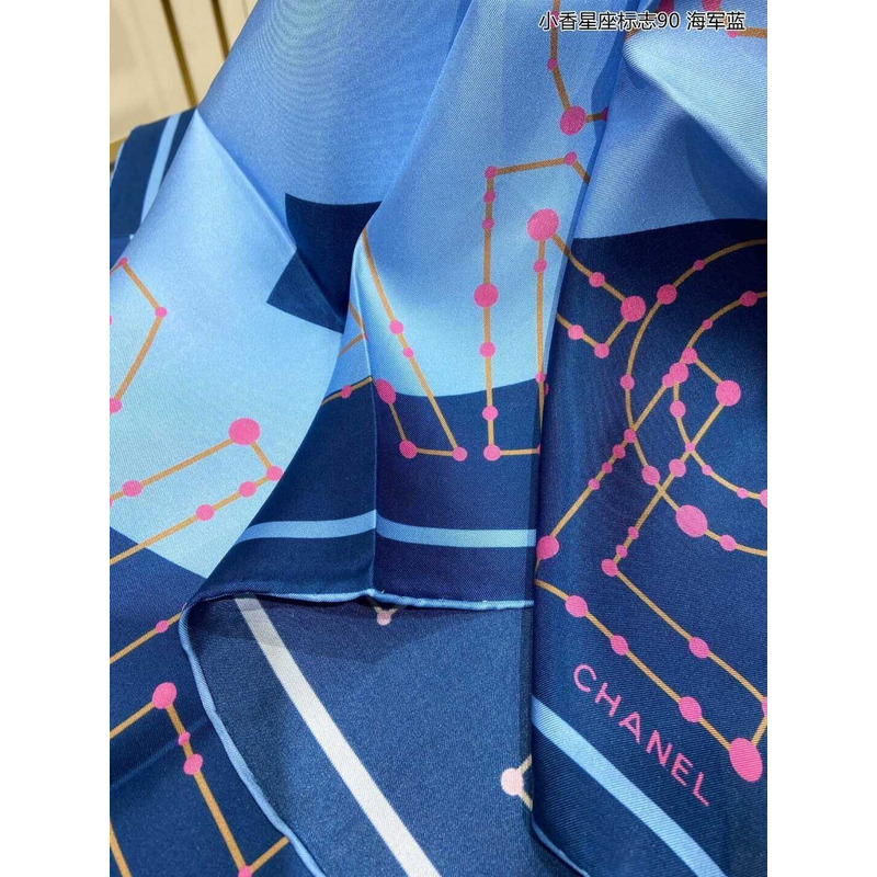Ch*el square scarf in blue