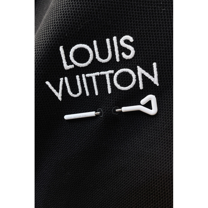 l**is V*t*n signature polo in black