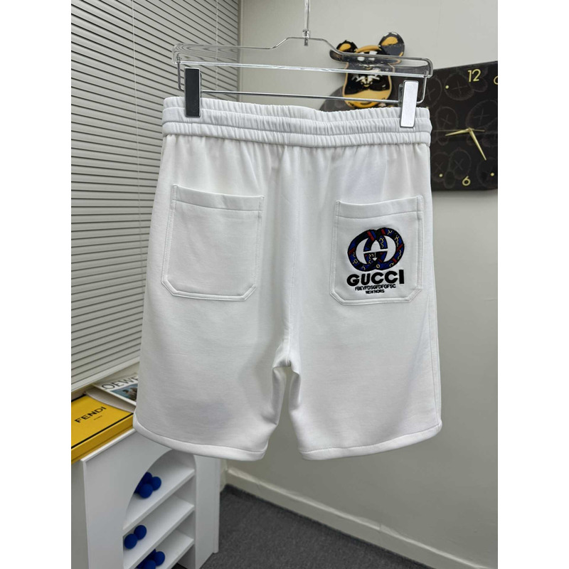 G*u*i  logo-print shorts in white