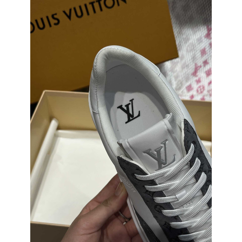 l**is V*t*n beverly hills sneaker