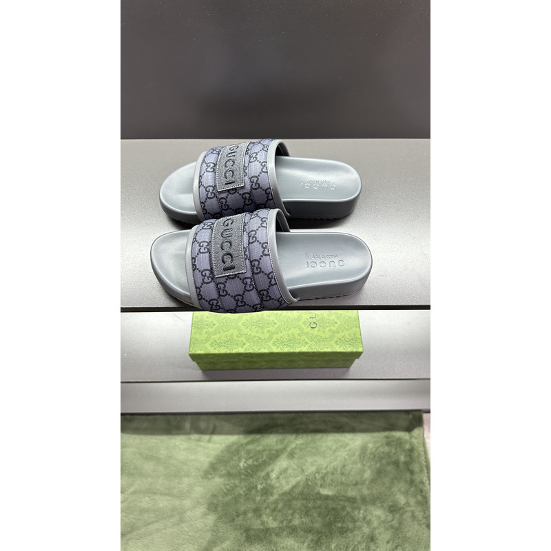 G*u*i gg slide sandal grey