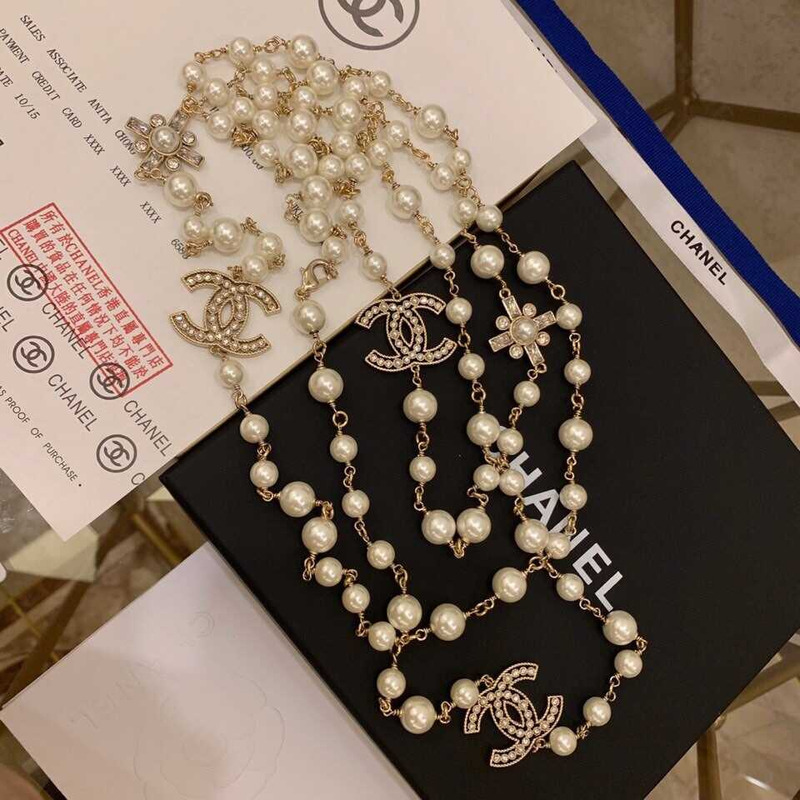 Ch*el pearl necklace double length with interlocking c logo light gold