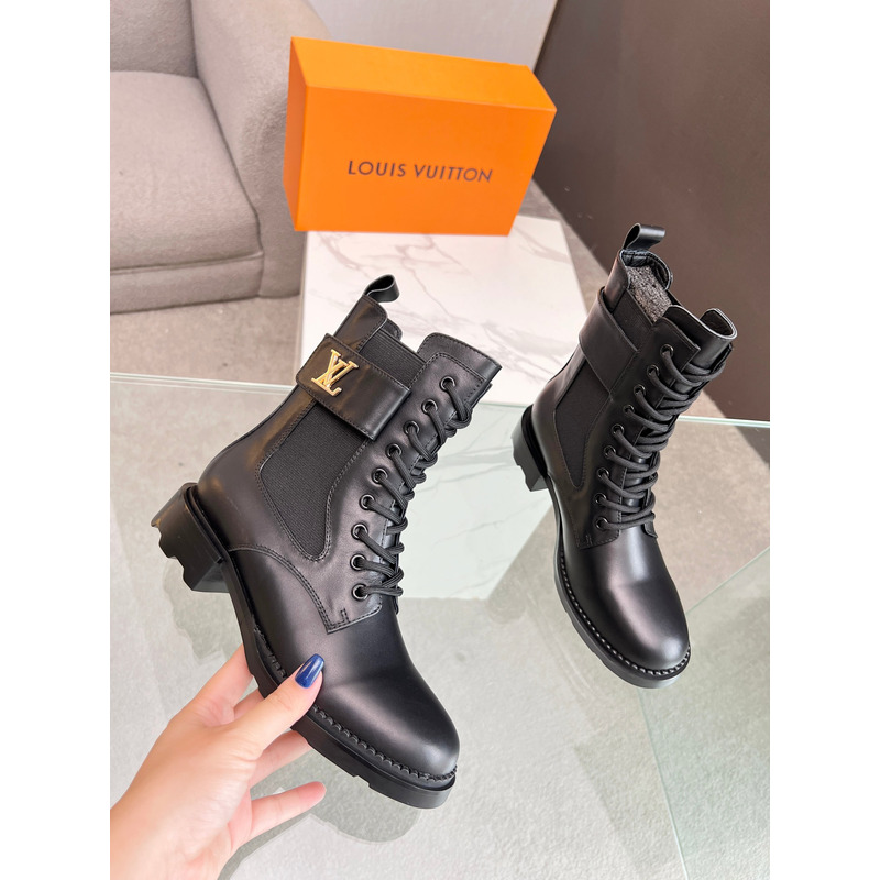 l**is V*t*n wonderland ankle boots black