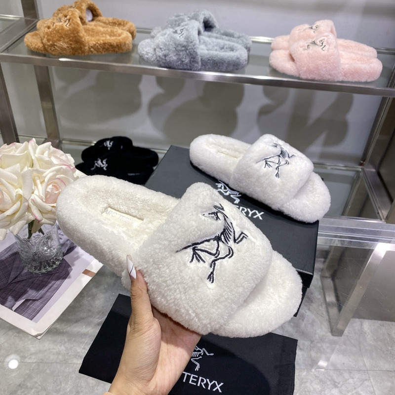 Arcteryx Fur Slides White