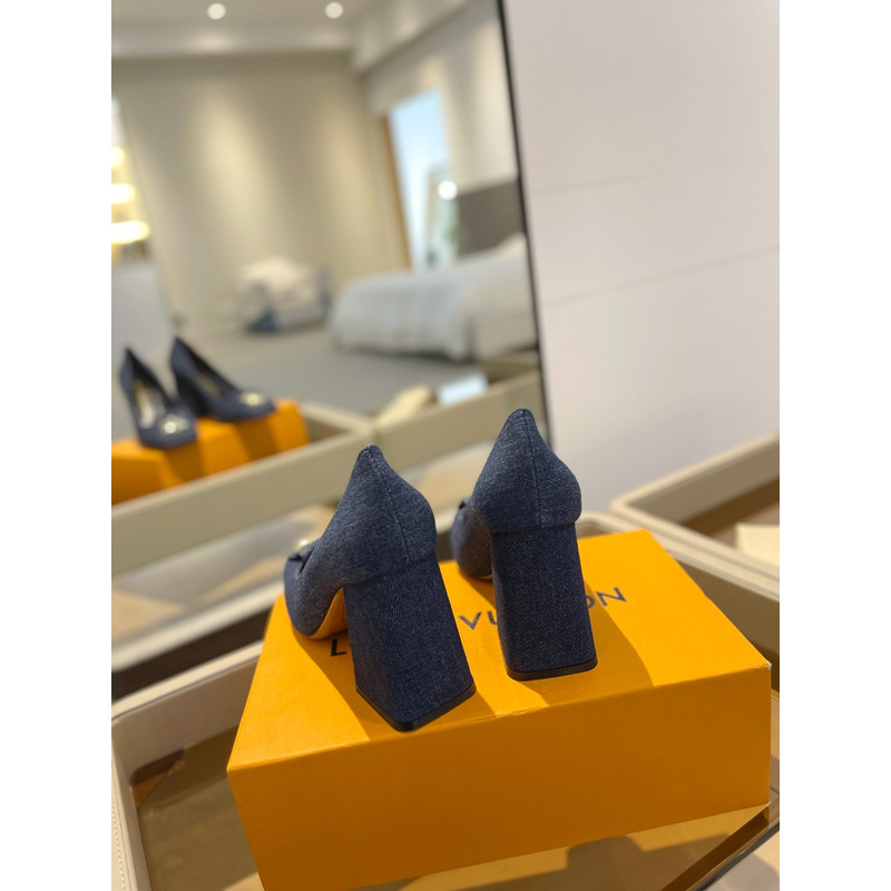 l**is V*t*n shake pump in dark blue