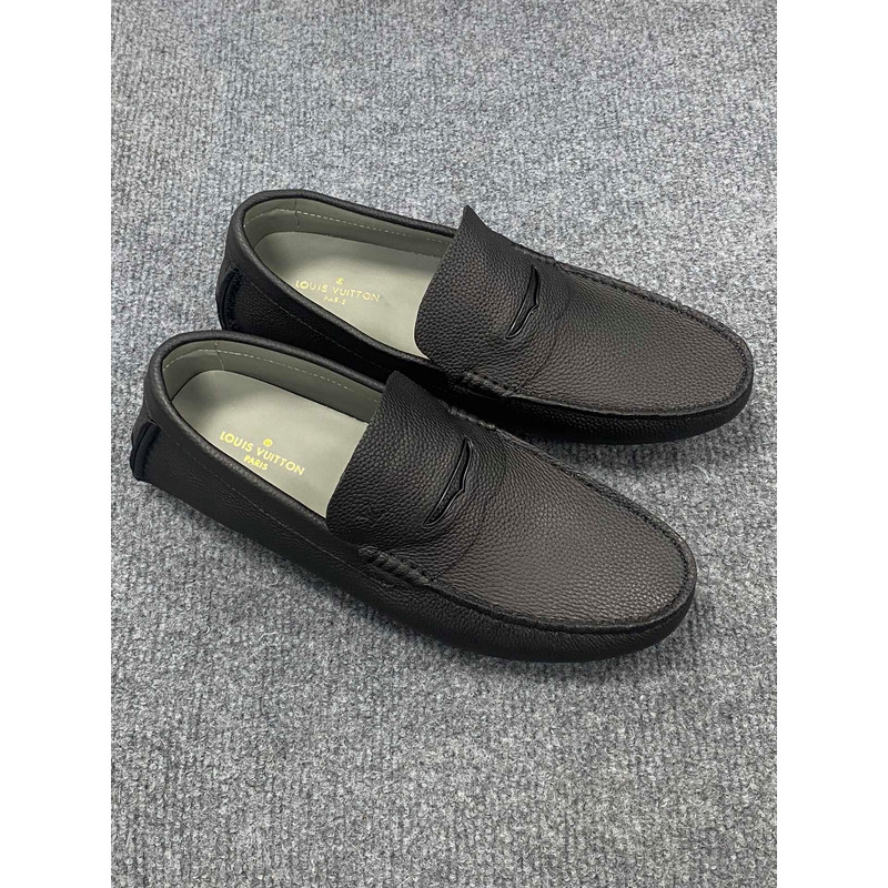 l**is V*t*n flat loafer leather black