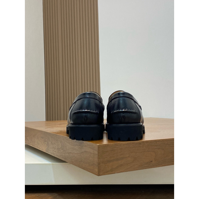G*u*i logo loafer with horsebit black