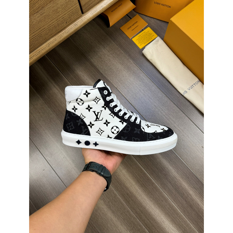 l**is V*t*n trainer high top monogram white and black