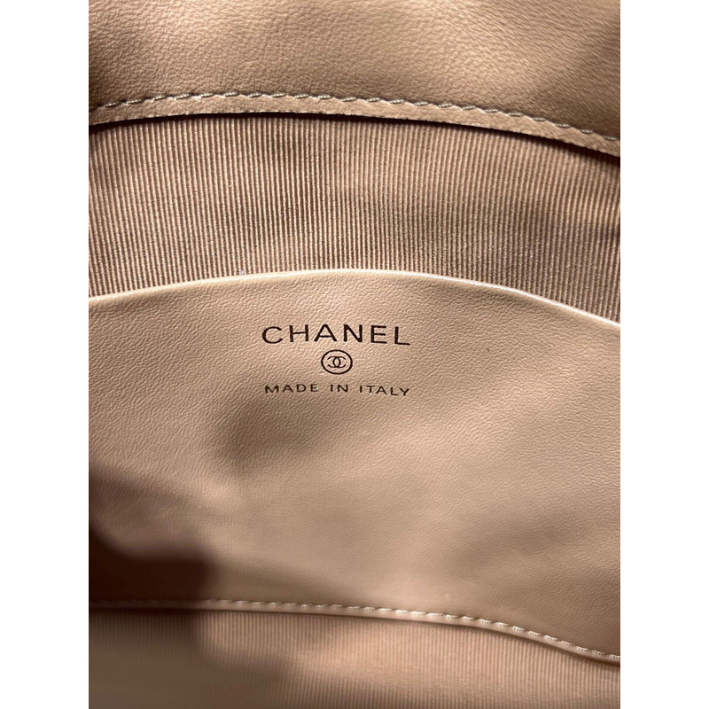 Ch*el rotating handle chain lunch box bag oil wax leather