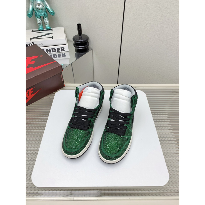 Air Jordan 1 Mid In Green