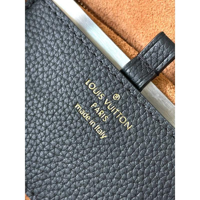 l**is V*t*n soft twist bag in black