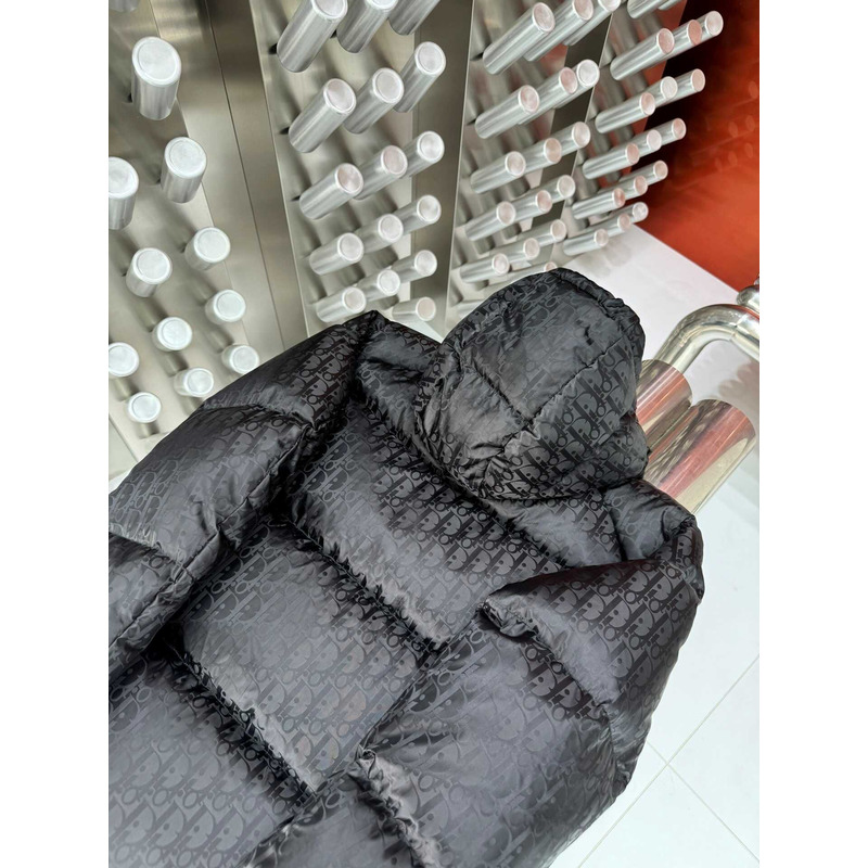 D*or oblique puffer jacket in black