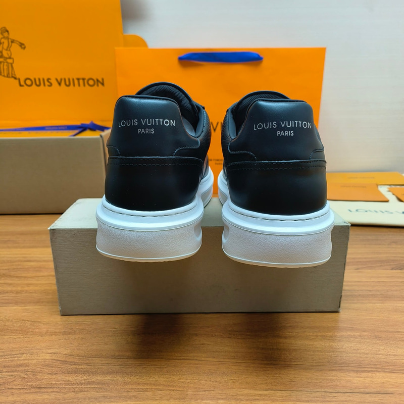 l**is V*t*n beverly hills sneaker black