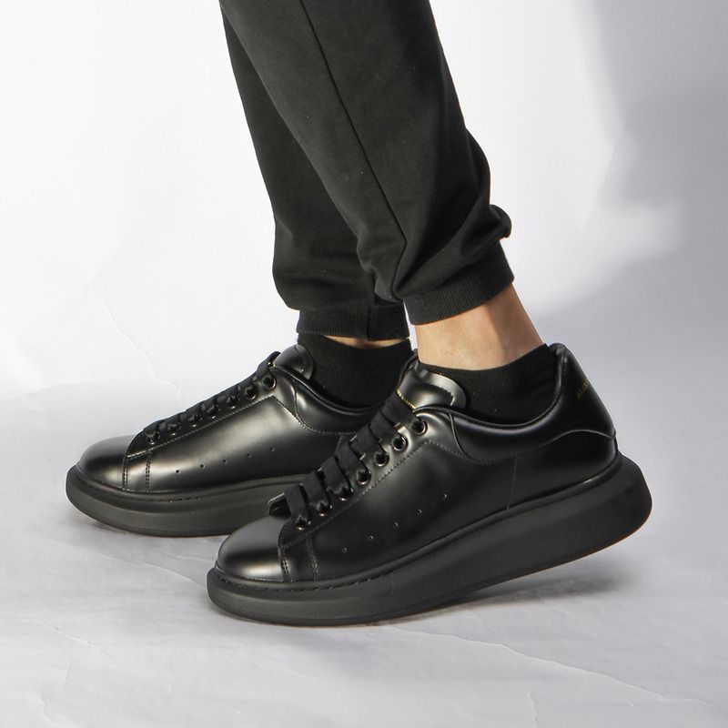 Alexander McQueen Sneaker in Black