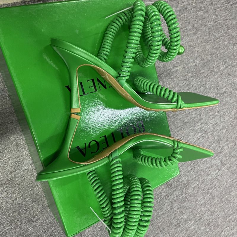 Bo*te*ga ve*ne*ta sandals wire stretch grass womens green