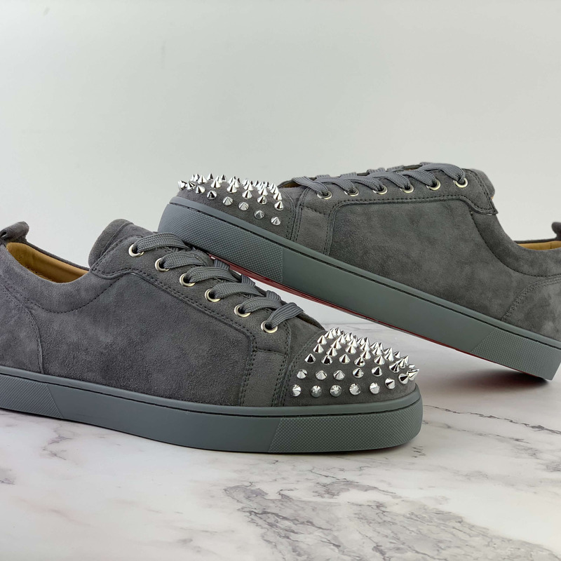 Ch**an louboutin l**is junior spikes men