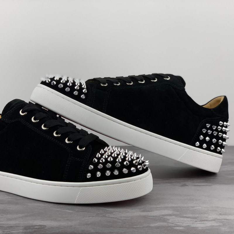 Ch**an louboutin l**is junior spikes men