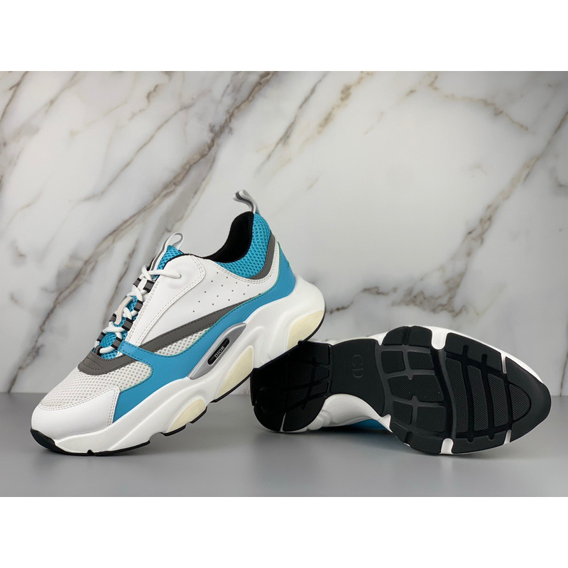 D*or "b22" sneaker