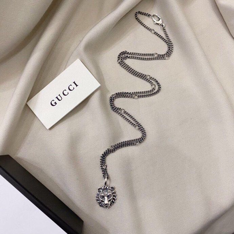 G*u*i 925 sterling silver lion head pendant