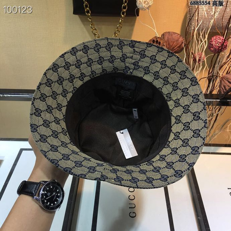 G*u*i lame bucket hat