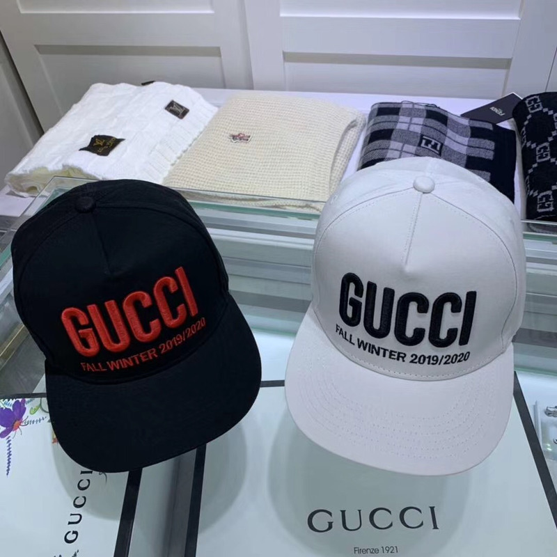 G*u*i baseball hat in black
