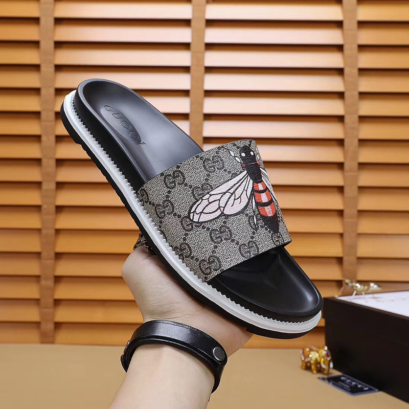 G*u*i bee printed slide sandal