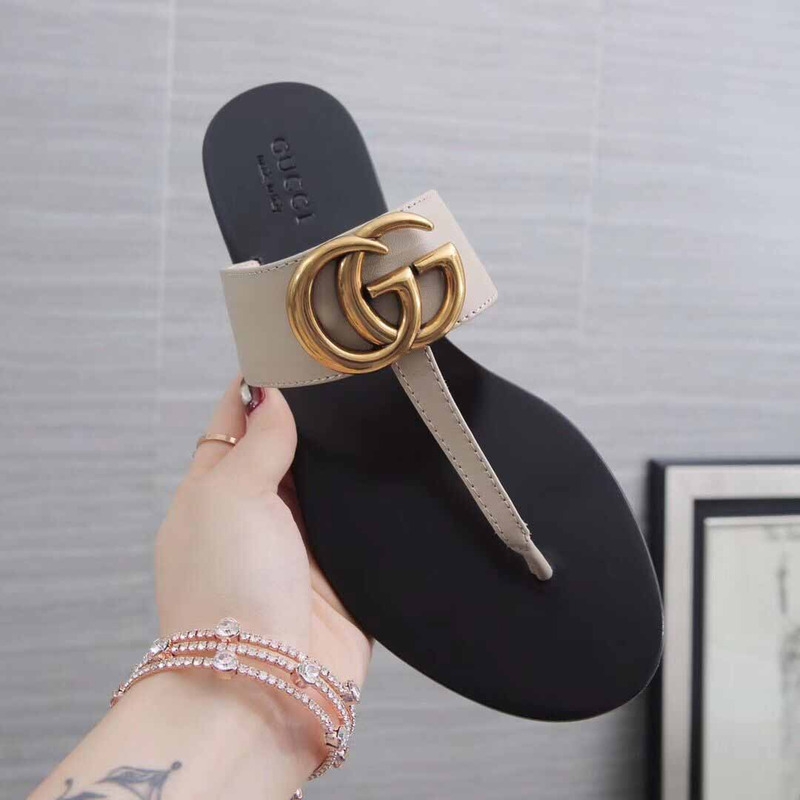 G*u*i leather thong sandal with double g