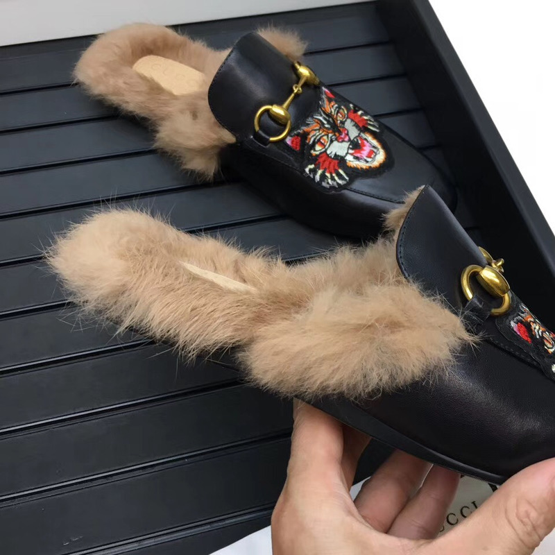 G*u*i princetown slipper with angry cat