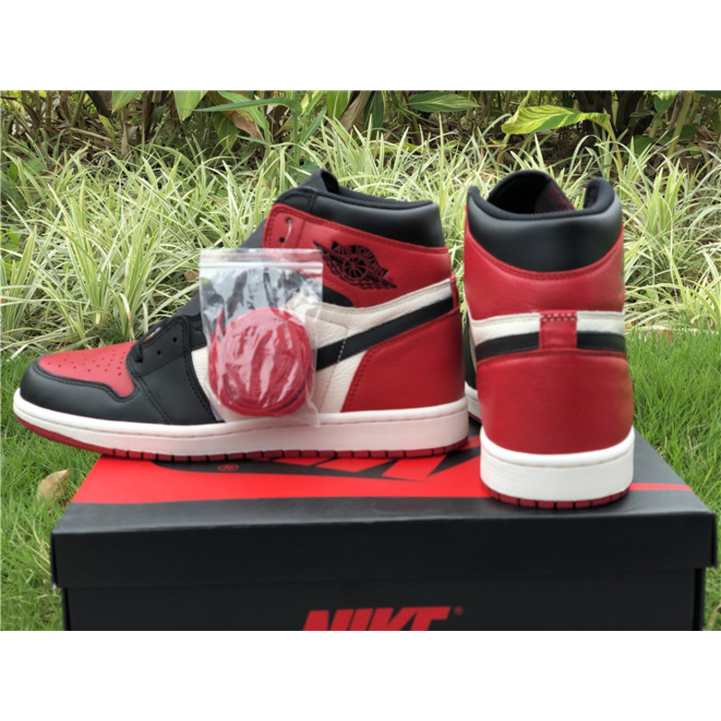 Air Jordan 1"Bred Toe"2018 Sneakers Men Women