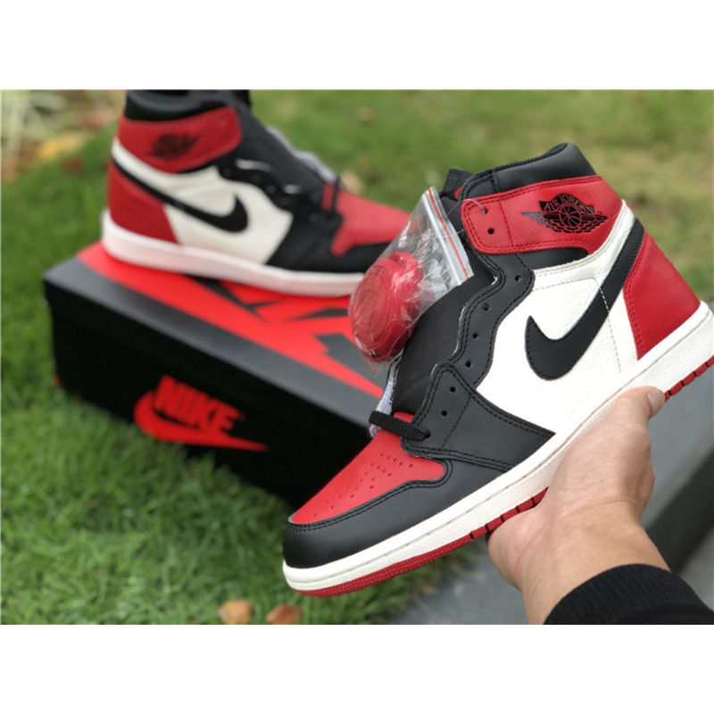 Air Jordan 1"Bred Toe"2018 Sneakers Men Women