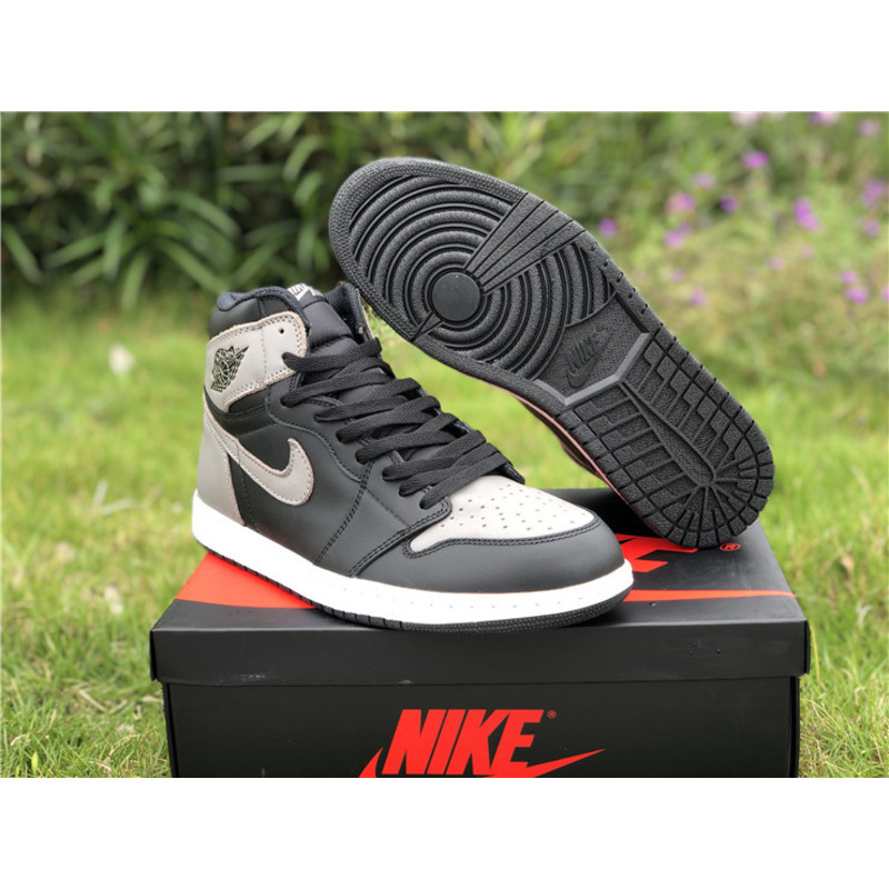 Air Jordan 1 Retro High OG 555088 013 Sneakers Men