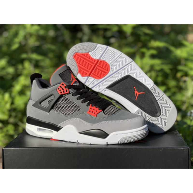 Air Jordan 4 