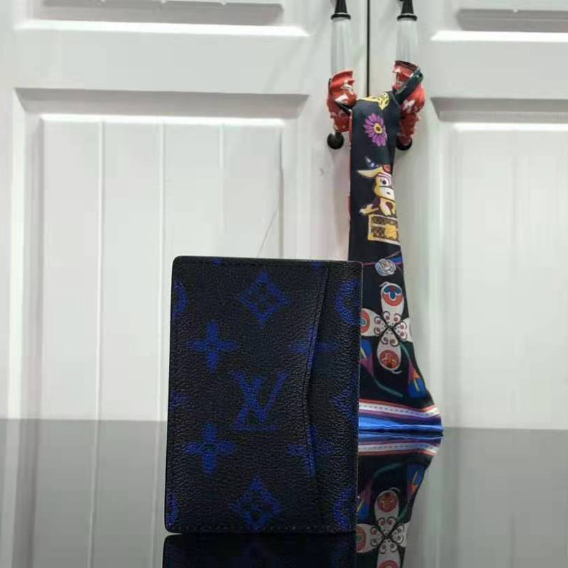 l**is V*t*n monogram wallet