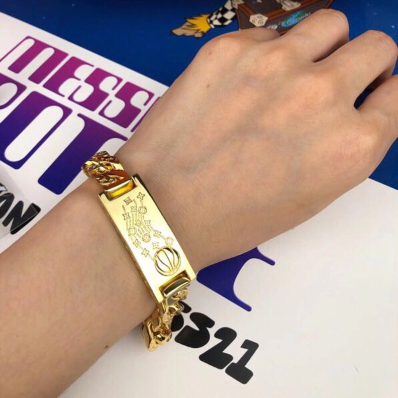 l**is V*t*n x nba bracelet gold