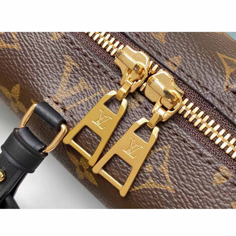 l**is V*t*n monogram petite malle souple