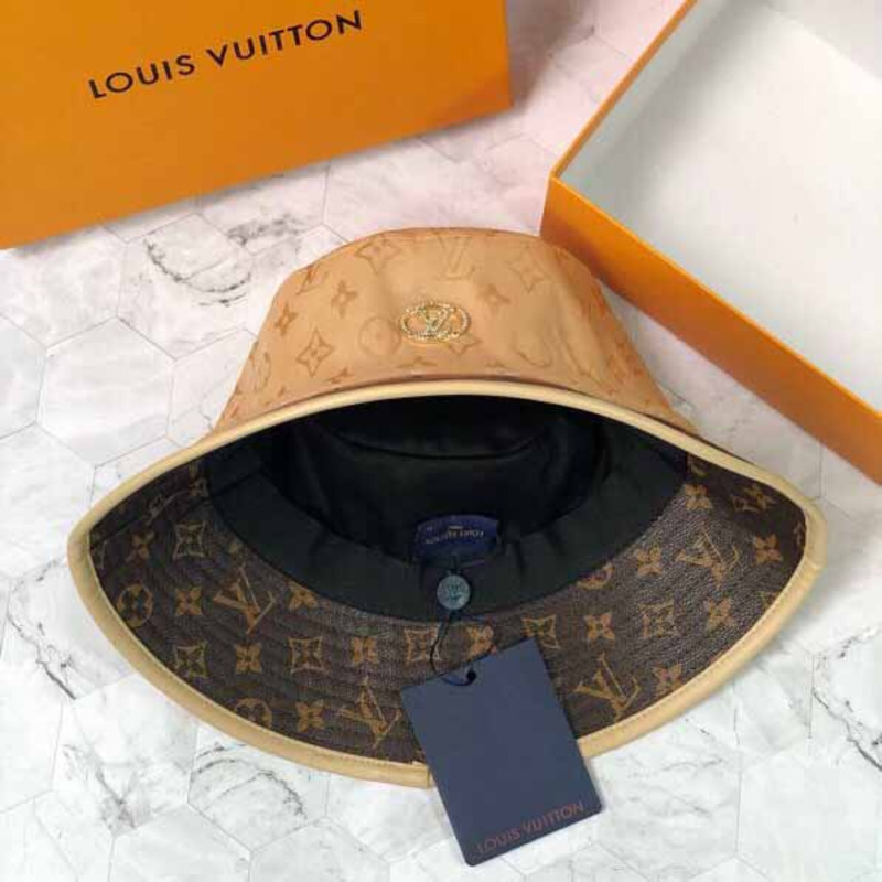 l**is V*t*n monogram bucket hat