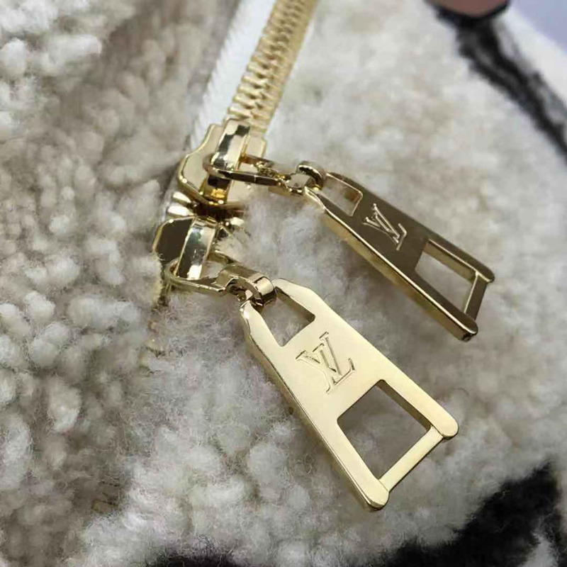 l**is V*t*n monogram lv bumbag